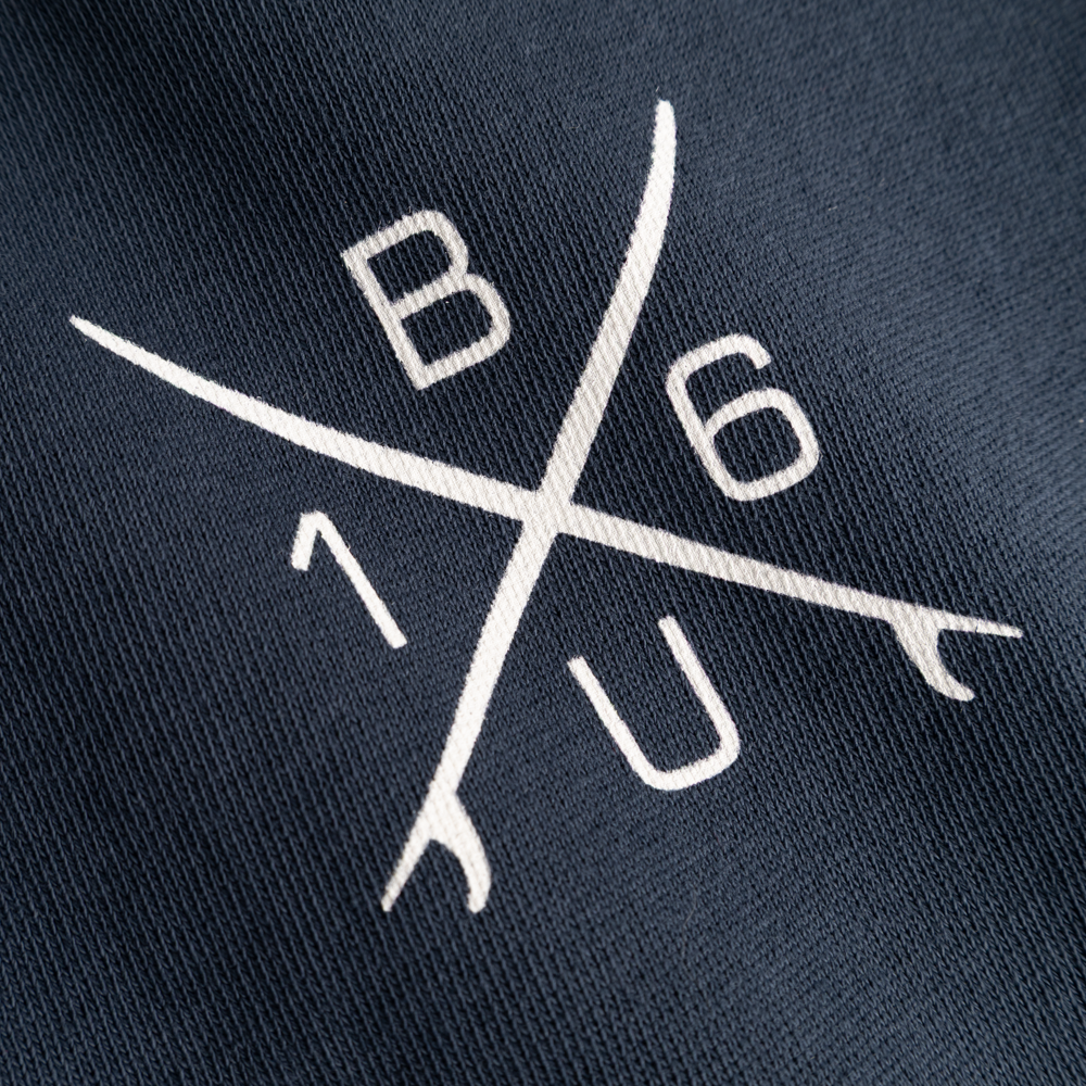 BU16 Jogginghose Kreuz Logo